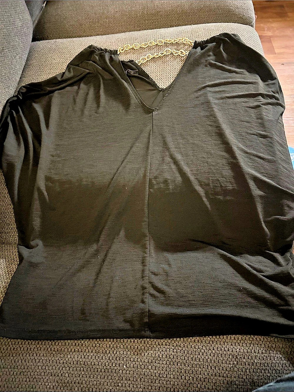 Black Chain-Neck Top Like New